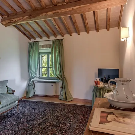 Farm stay Il Castagno Wine & Siena