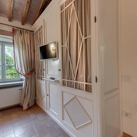 Il Castagno Wine & Farm stay